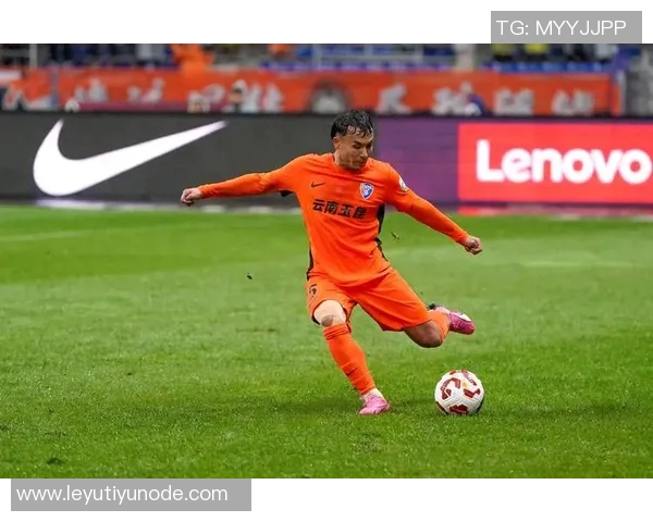 玉昆后卫张宸粱谈对山东强劲执行力与拼搏精神的胜利之路 玉昆后卫张宸粱谈对山东强劲执行力与拼搏精神的胜利之路